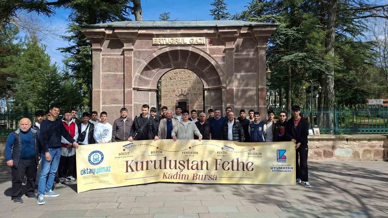 Yıldırım Belediyesi'nden lise öğrencilerine Bursa'nın fethini izleyen eğitim gezisi