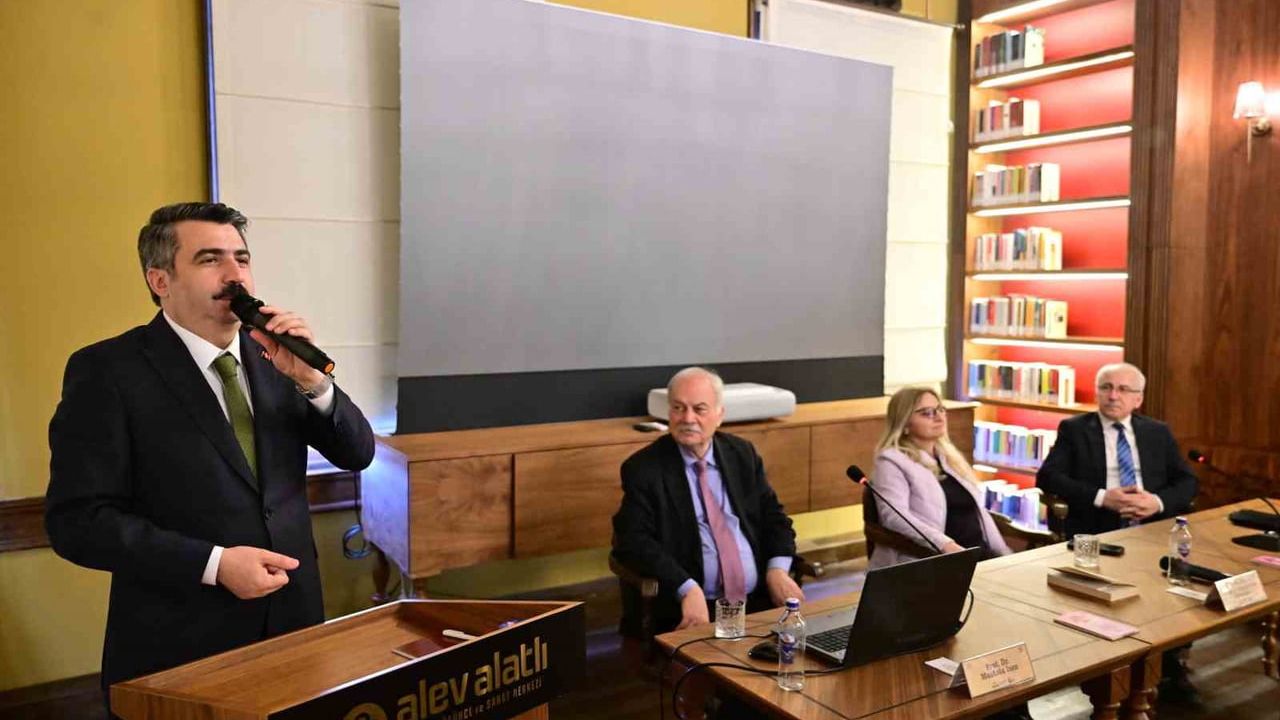 Yıldırım’da 'Dünya Altüst Olurken Balkanlar' paneli: Bursa-Balkan bağları vurgulandı