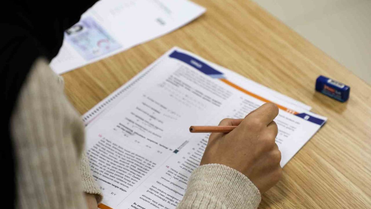 YKS ve LGS'de sınav kaygısı: Uzmanlar dengeli kaygının başarıyı artırdığını vurguluyor