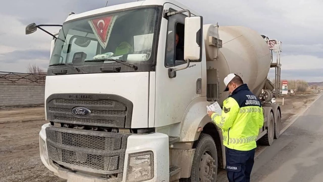 Yozgat İl Jandarma Komutanlığı'nın 01 Ocak-31 Mart 2026 Faaliyet Raporu: 522.364 Kişi Sorgulandı