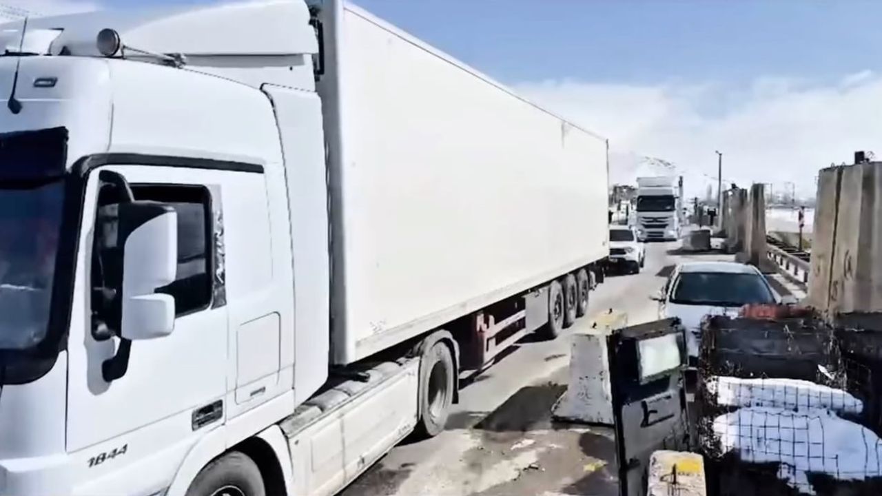 Yüksekova’da polis operasyonunda 211 kilogram uyuşturucu ele geçirildi