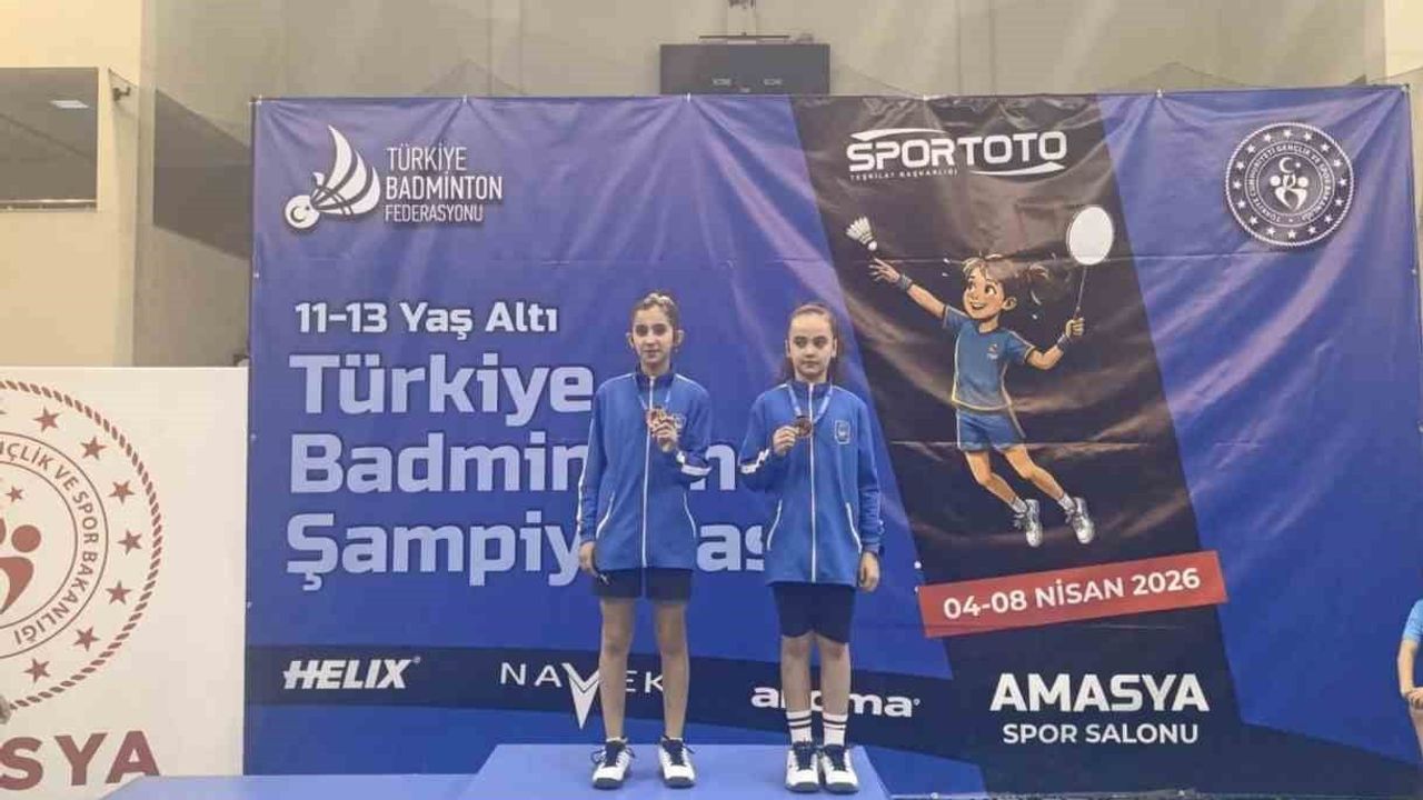 Yunusemre Belediyespor'un Elif Ada Ceylan ve Irmak Denktaş Amasya'da Türkiye üçüncüsü oldu