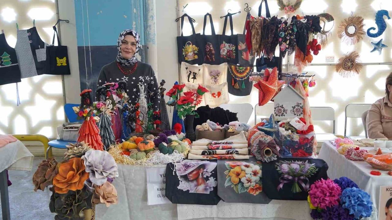 Yunusemre’de Atıklar Sanata Dönüşüyor: Kadınlar Geri Dönüşümle Ekonomiye Destek Veriyor