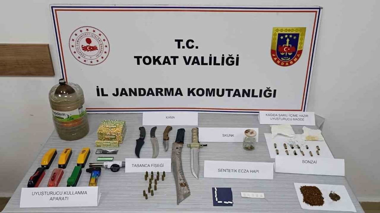 Zile'de jandarmadan uyuşturucu operasyonu: 4 gözaltı