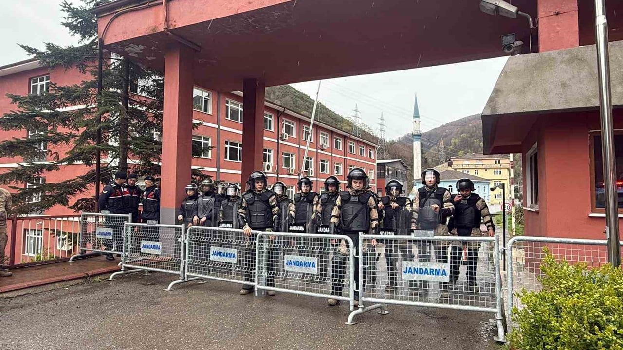 Zonguldak İl Genel Meclisi, 'geçersiz oy' tartışmasının ardından basına kapalı oturum yaptı