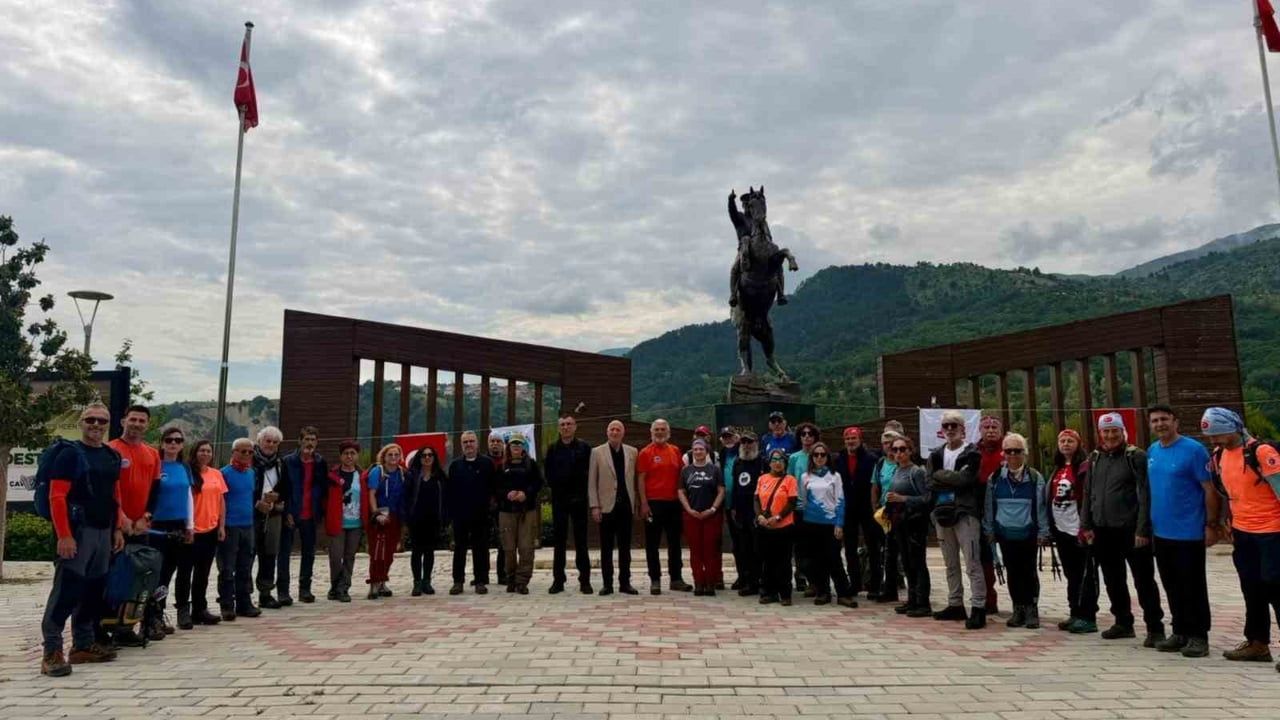 100 Dağcı Babadağ’da Buluştu: Salbakos Kültür Yolu'nda 230 km’lik Yürüyüş