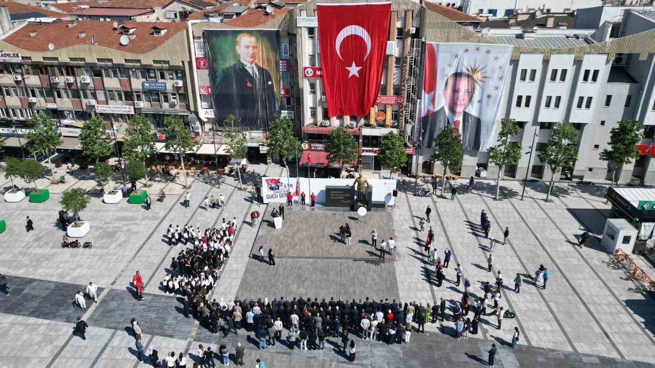 19 Mayıs coşkusu Kocaeli, Sakarya, Düzce ve Bolu’da törenlerle kutlandı