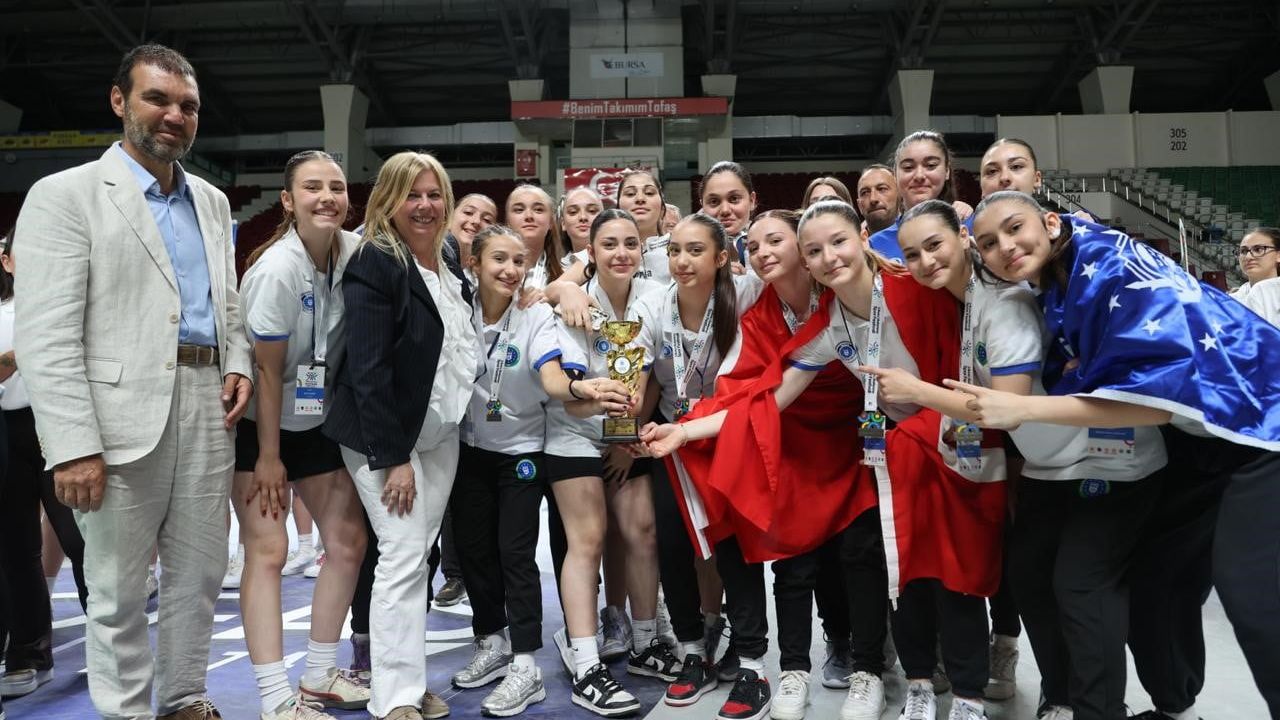 2. Bursa Uluslararası Spor Festivali: Kardeş Şehirler U16 Kızlar Basketbol Turnuvası'nda Lefkoşa şampiyon