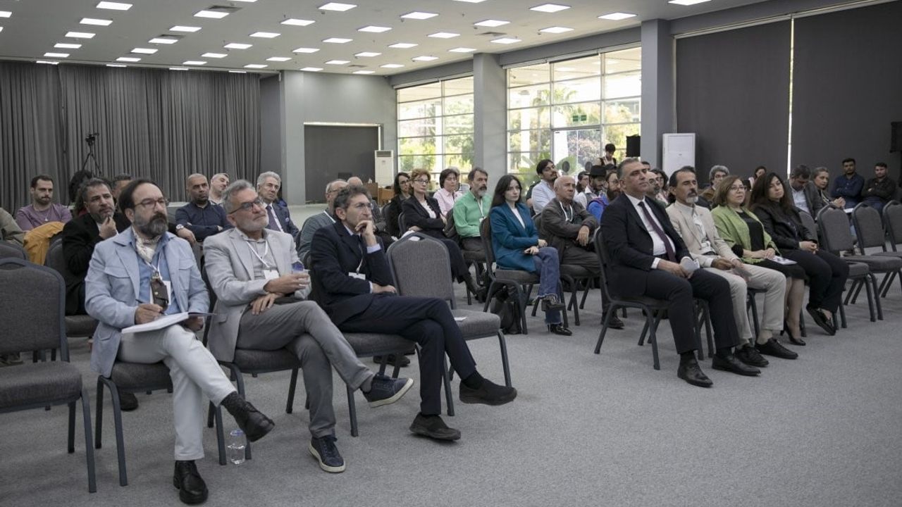 2. Mersin Estetik Sempozyumu 2026: Estetik, sanat ve düşünce Mersin'de tartışıldı