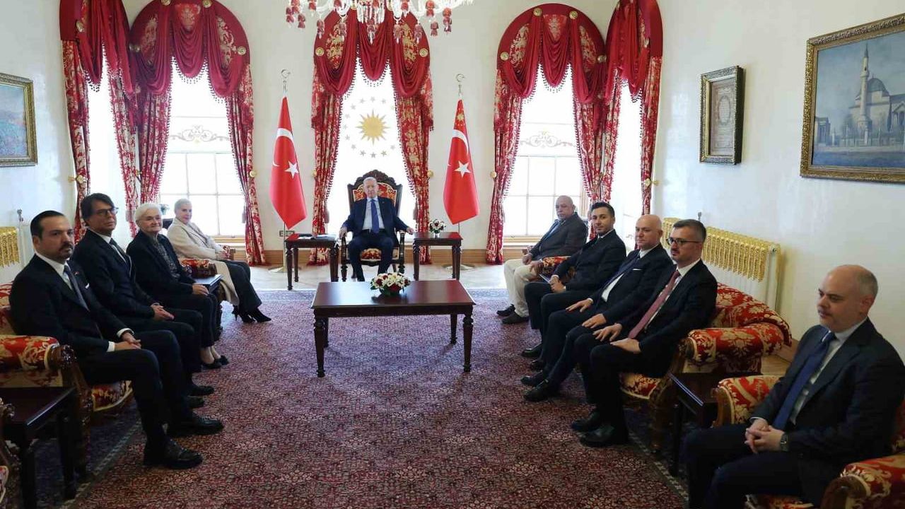 27 Mayıs mağdurlarının aileleri ilk kez Dolmabahçe'de Cumhurbaşkanı Erdoğan tarafından kabul edildi