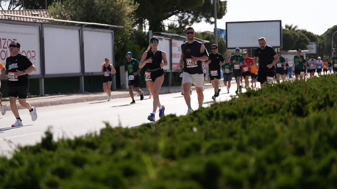 4. Salomon Çeşme Yarı Maratonu tamamlandı: 43 ülkeden 3 bin 450 sporcu yarıştı