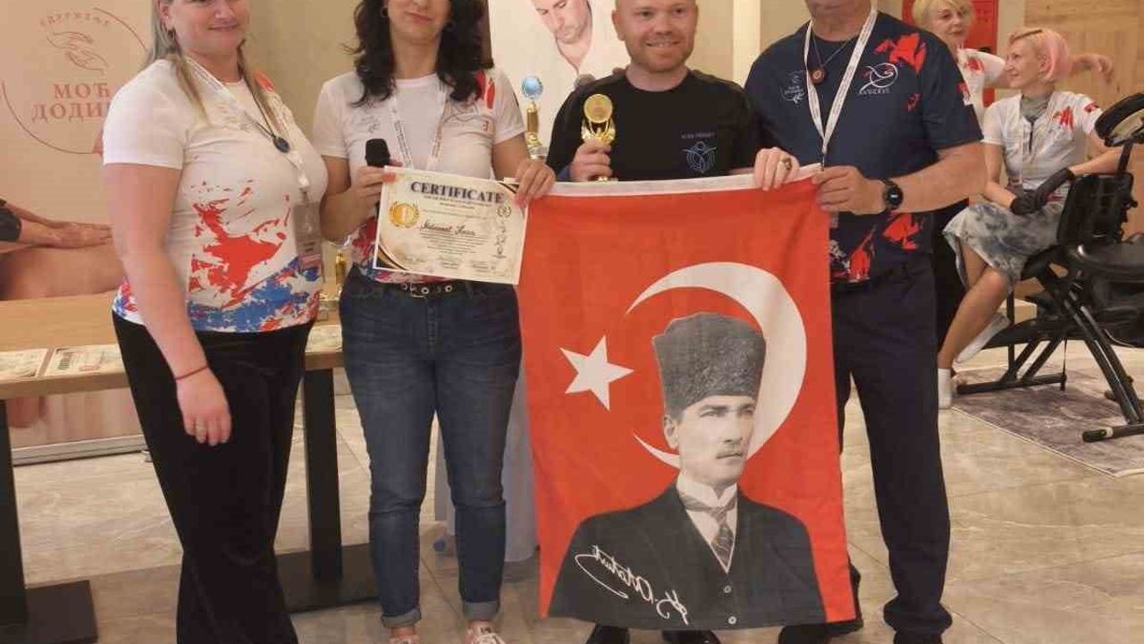 4. Uluslararası Masaj Şampiyonası’nda İzmirli Muhammet Keskin iki altın, bir bronz madalya kazandı