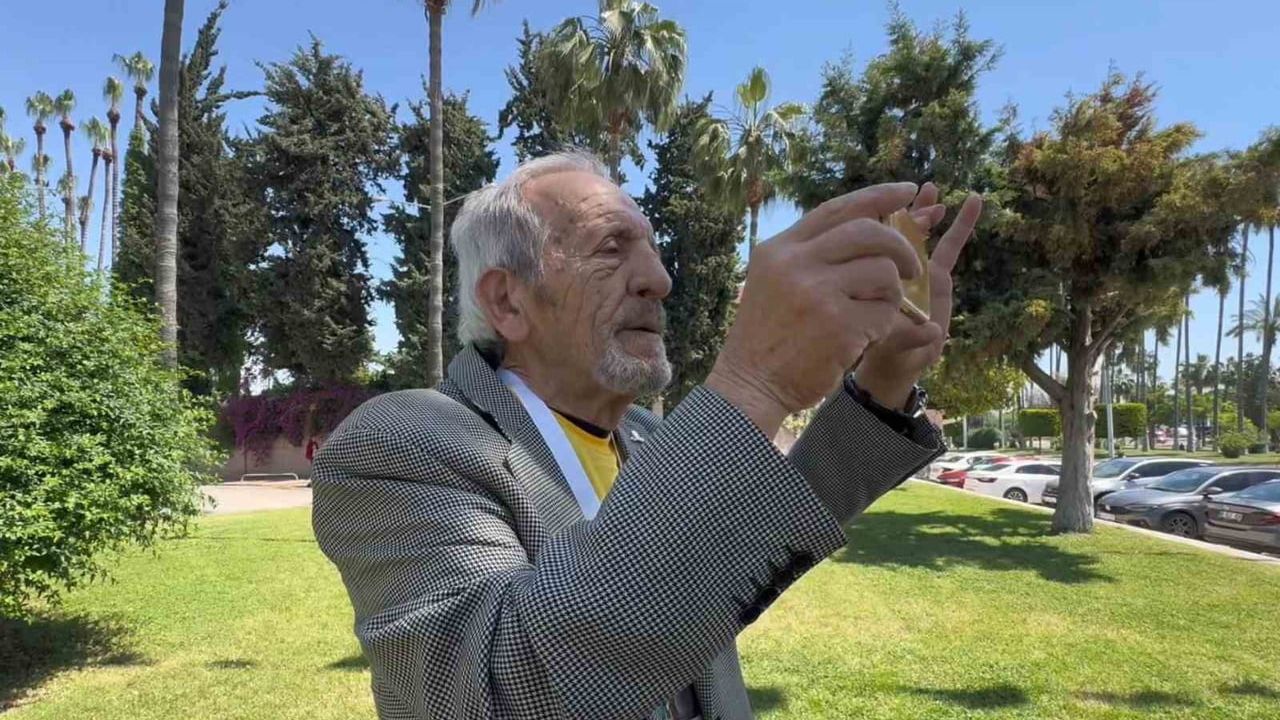 77 yaşındaki Nevzat Çömlek Mersin fotomaratonunda fotoğraf tutkusunu paylaştı