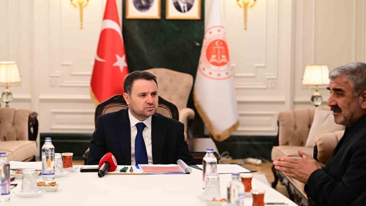 Adalet Bakanı Gürlek: Rojin Kabaiş dosyası sonuna kadar takip edilecek