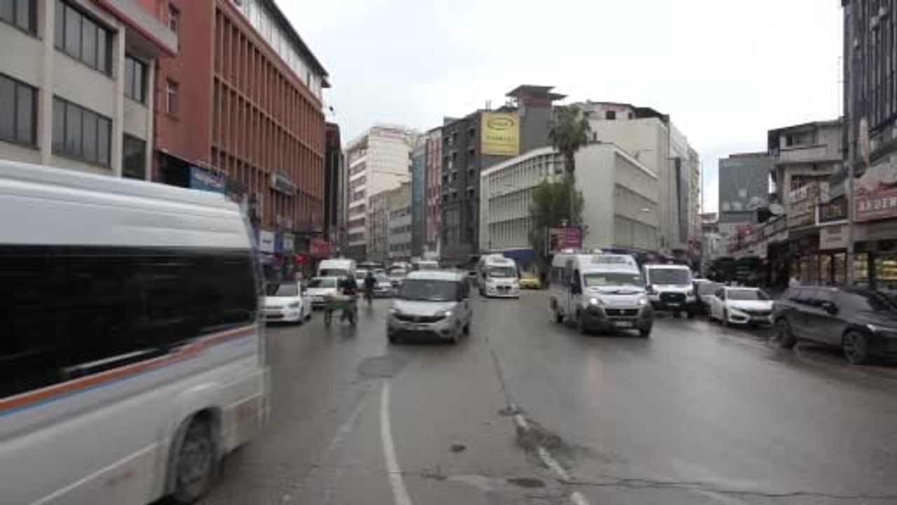 Adana'da gereksiz korna kullanımı vatandaşları rahatsız ediyor