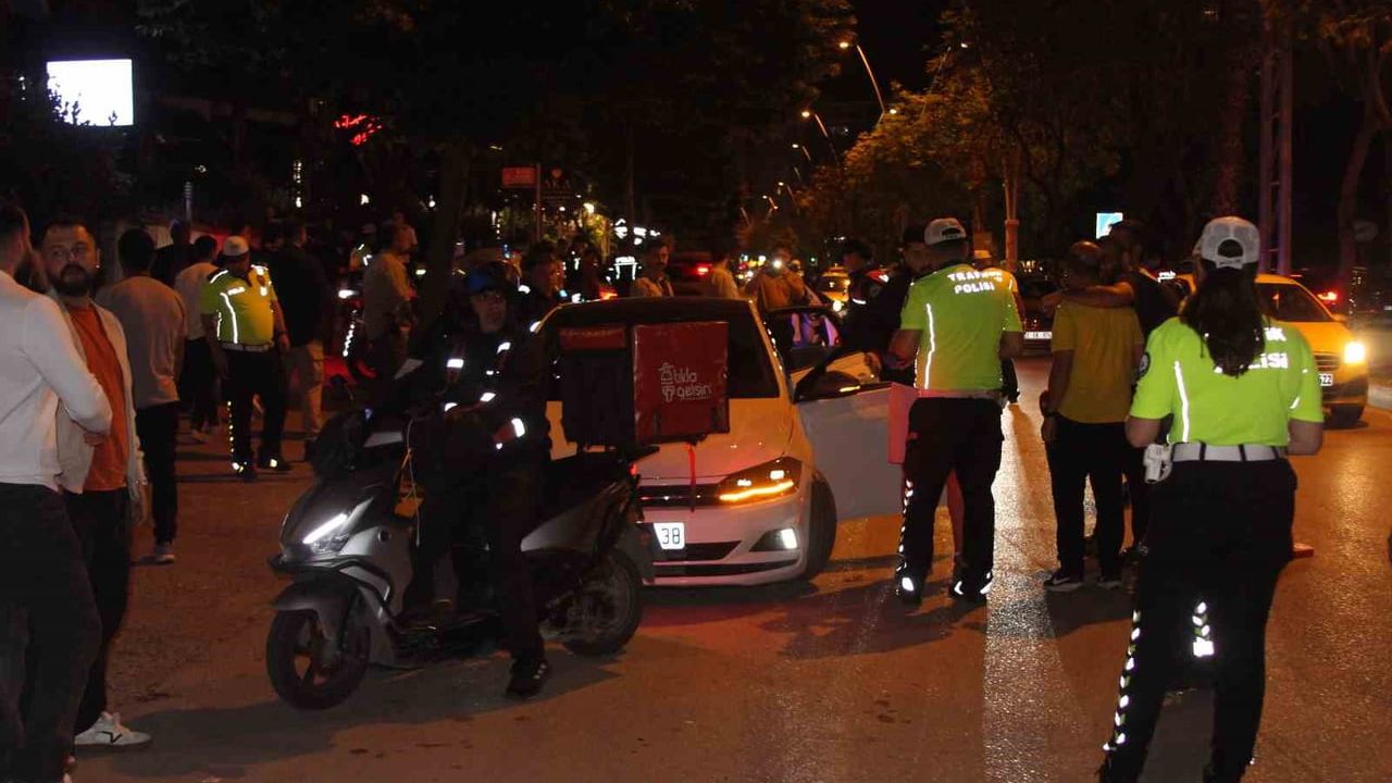 Adana'da 'Huzur ve Güven' bayram denetimleri: 66 aranan yakalandı, trafik cezaları 1 milyon 298 bin TL
