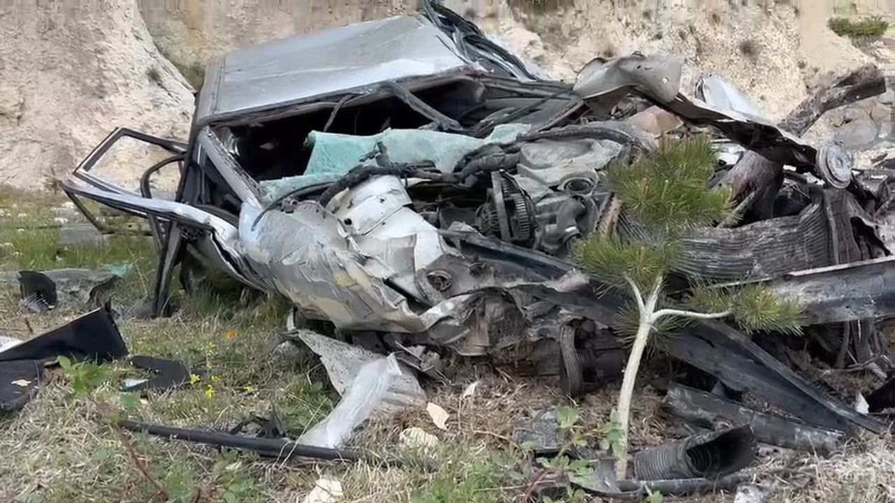 Adilcevaz'da otomobilin uçuruma yuvarlanması sonucu 1 kişi yaşamını yitirdi