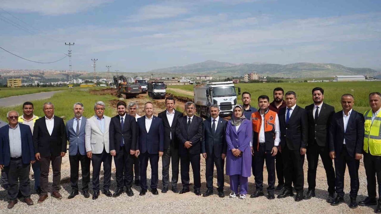 Adıyaman-Çelikhan yolunda 3 km'lik şehir geçişi çalışmaları başladı