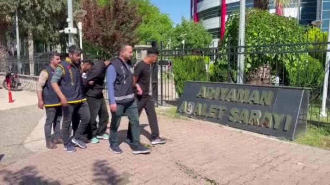 Adıyaman'da iki okuldan çalınan yaklaşık 150 bin TL ile dövme yaptırdıkları iddia edilen 4 kişi yakalandı