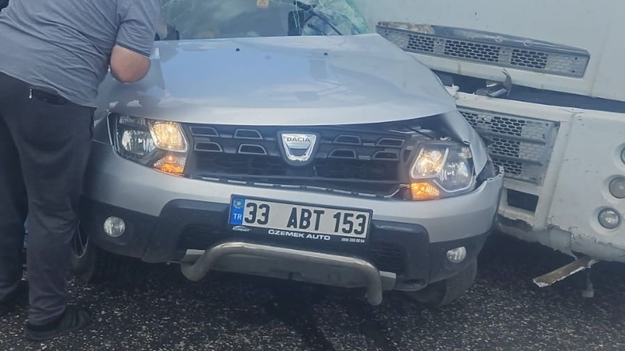 Adıyaman'da kamyon ile otomobil çarpıştı: 1 kişi hayatını kaybetti