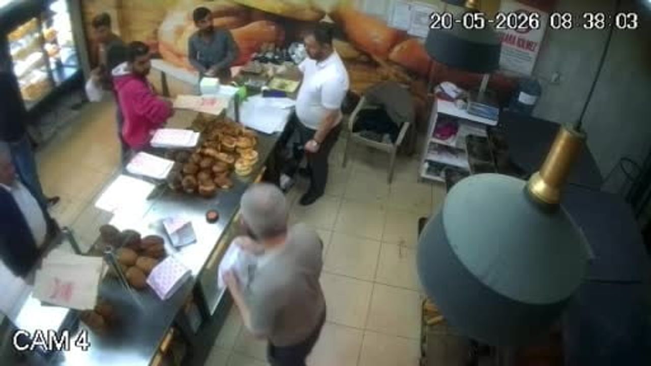 Adıyaman'da Malatya merkezli depremin panik anları güvenlik kameralarına yansıdı
