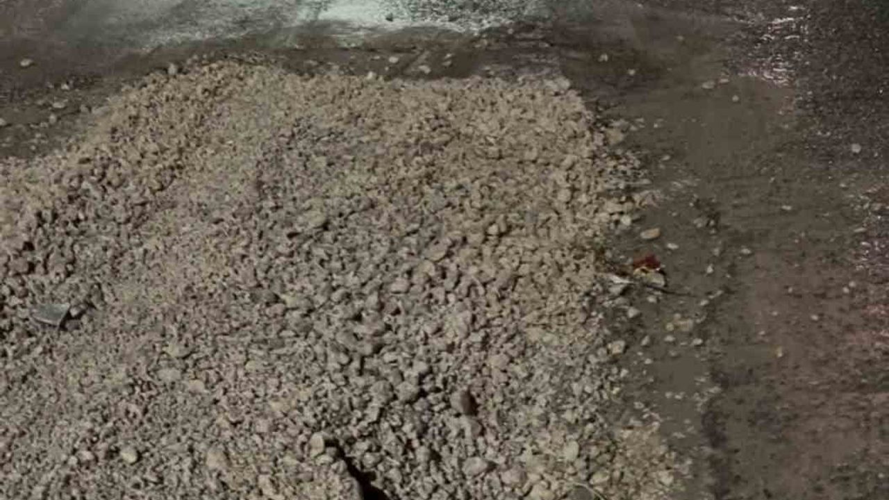 Adıyaman'da motosiklet çukura girince devrildi: 1 yaralı