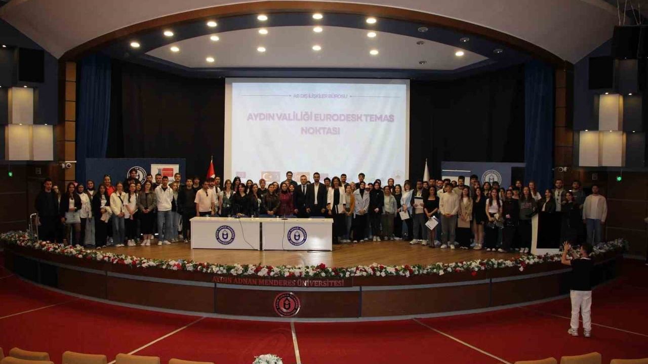 ADÜ'de 'Avrupa Gençlik Portalı' semineri: Öğrencilere yurtdışı gönüllülük ve kariyer fırsatları anlatıldı
