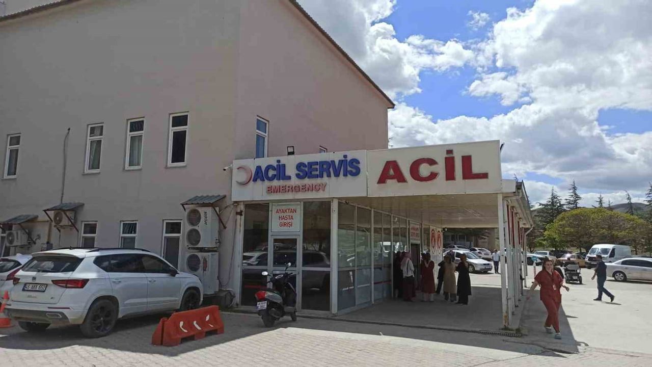 Afşin'de polis memuru tartışma sonucu eşini ayaklarından vurdu