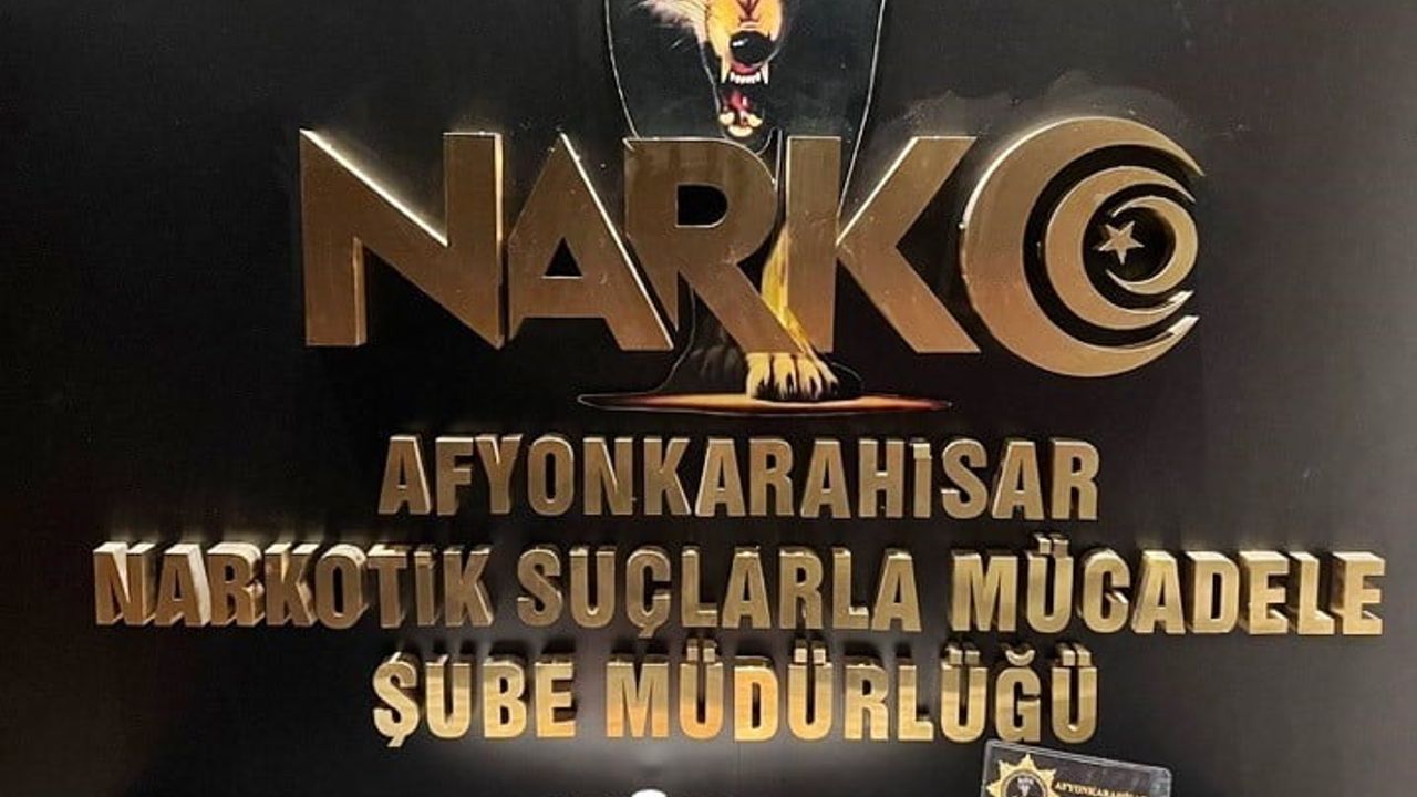 Afyonkarahisar'da 2 bin 193 uyuşturucu hapla yakalanan 3 kişi tutuklandı