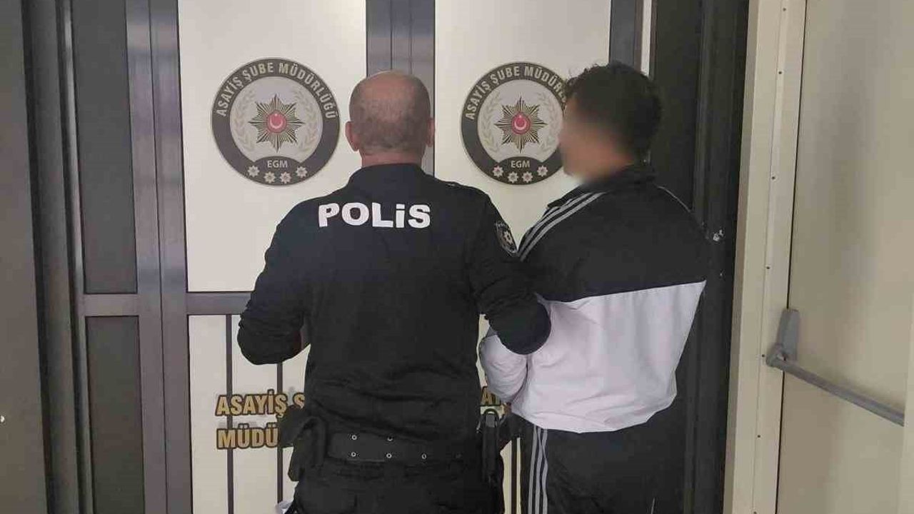 Afyonkarahisar'da 3 dosyadan 22 yıl 3 ay 27 gün hapisle aranan kişi yakalandı