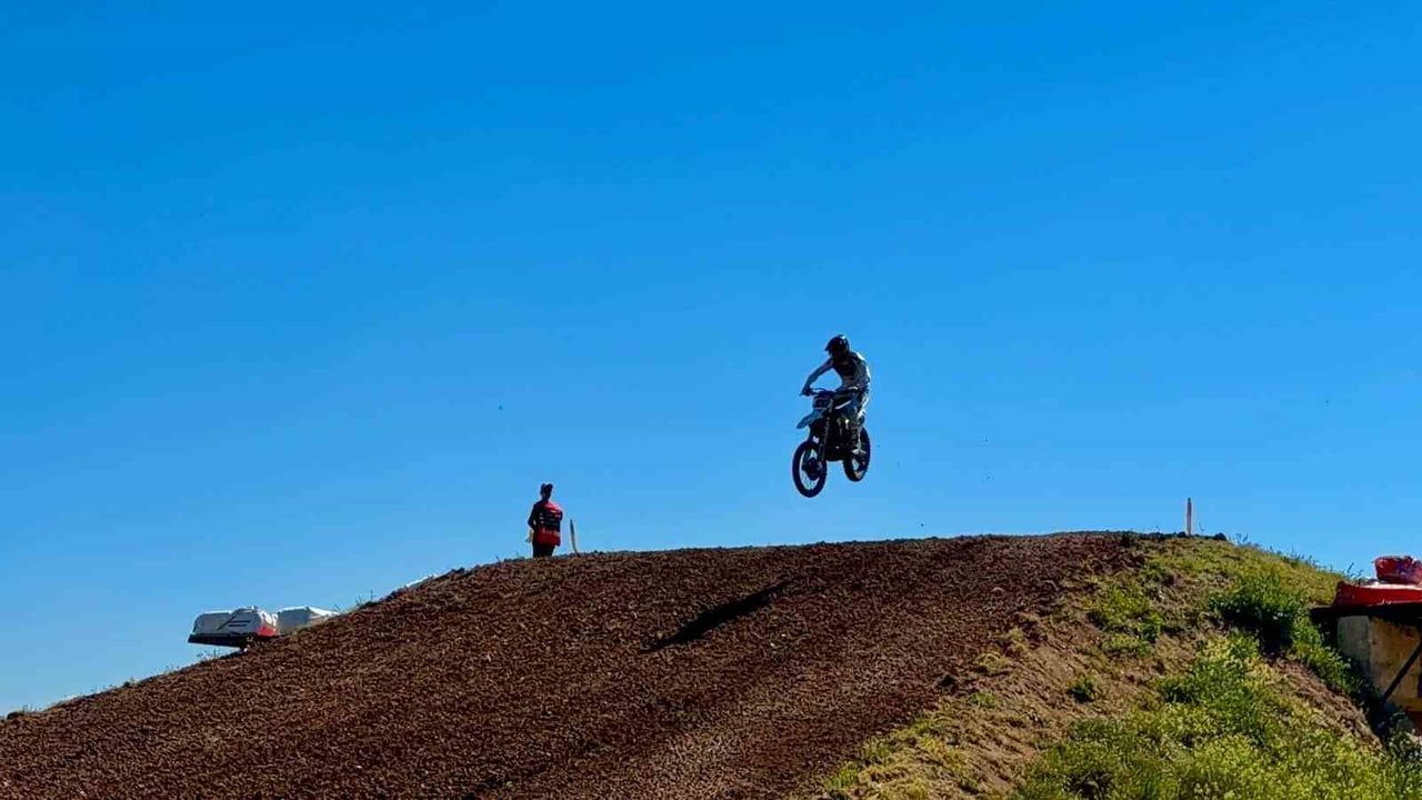 Afyonkarahisar'da Balkan, Avrupa Gençler ve Türkiye Motokros Şampiyonaları başladı