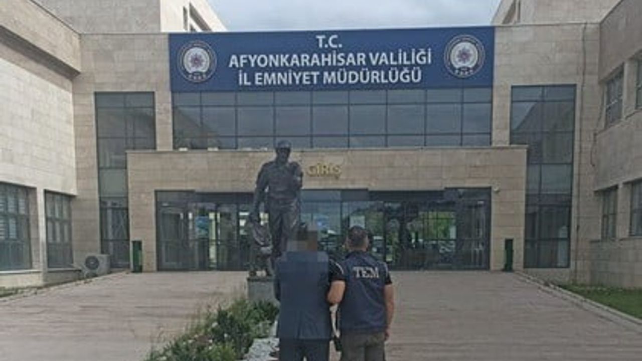 Afyonkarahisar'da FETÖ üyeliğinden aranan N.G. polis takibiyle yakalandı