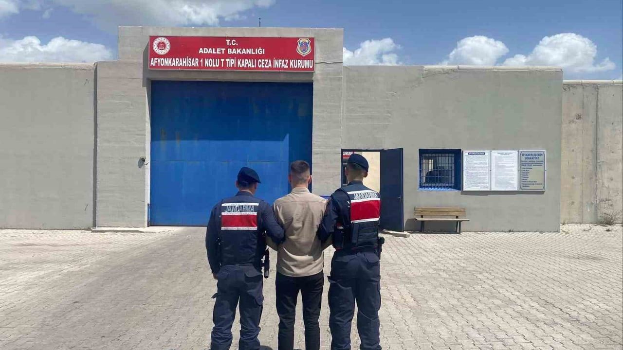 Afyonkarahisar'da 'Kasten Adam Öldürme' suçundan aranan B.İ. yakalandı