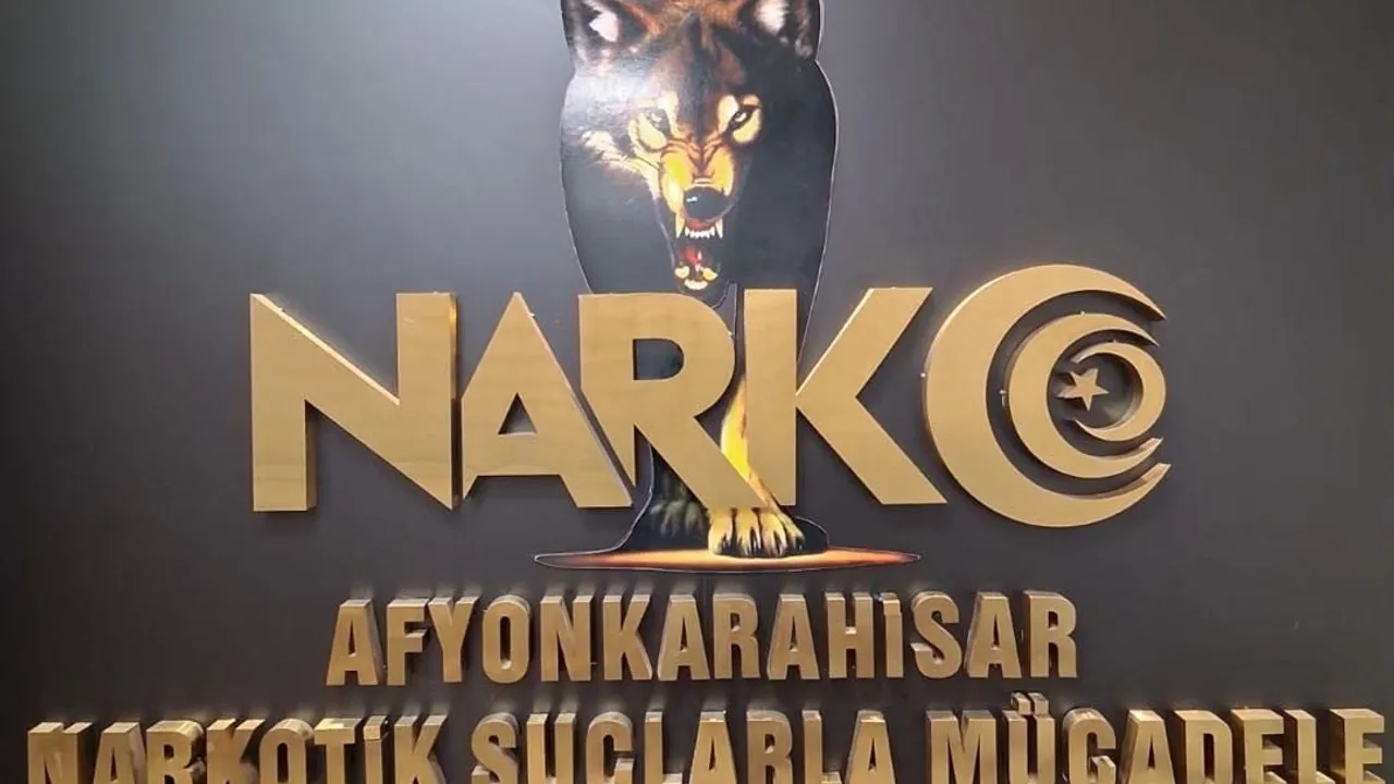 Afyonkarahisar'da otomobilde 85 gram uyuşturucu ele geçirildi; bir kişi tutuklandı