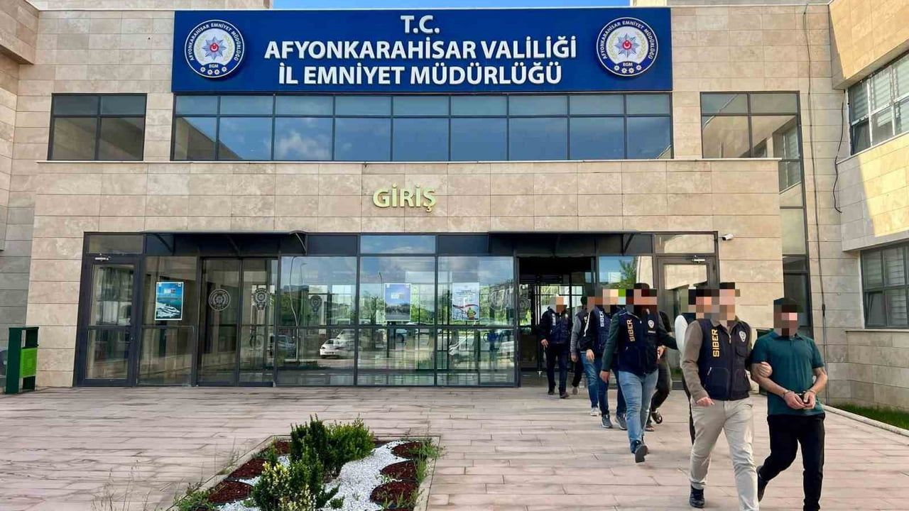 Afyonkarahisar merkezli internet reklamı dolandırıcılığı: 5 kişi tutuklandı
