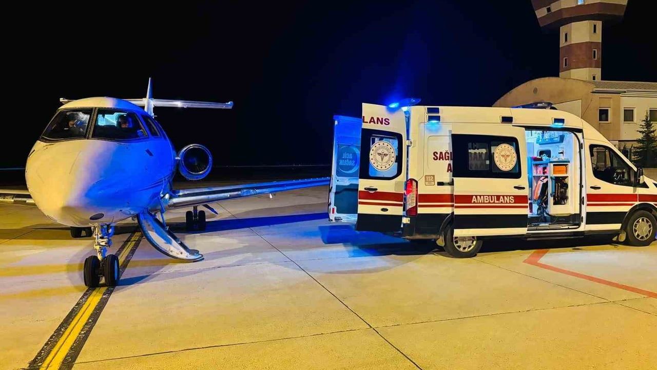 Ağrı'da kalp yetmezliği tanısı konan 6 yaşındaki Yusuf Levent, uçak ambulansla Ankara'ya sevk edildi