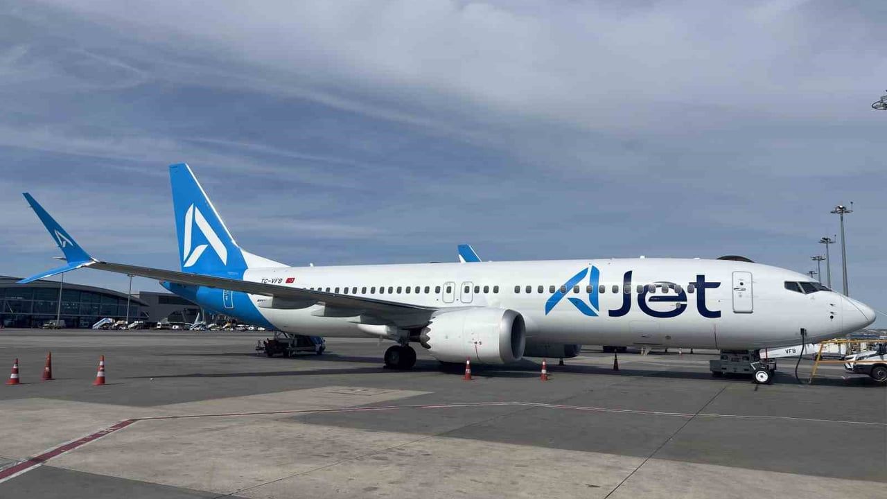 AJet filosuna bir ayda 6 fabrika çıkışlı Boeing 737-8 MAX katıldı