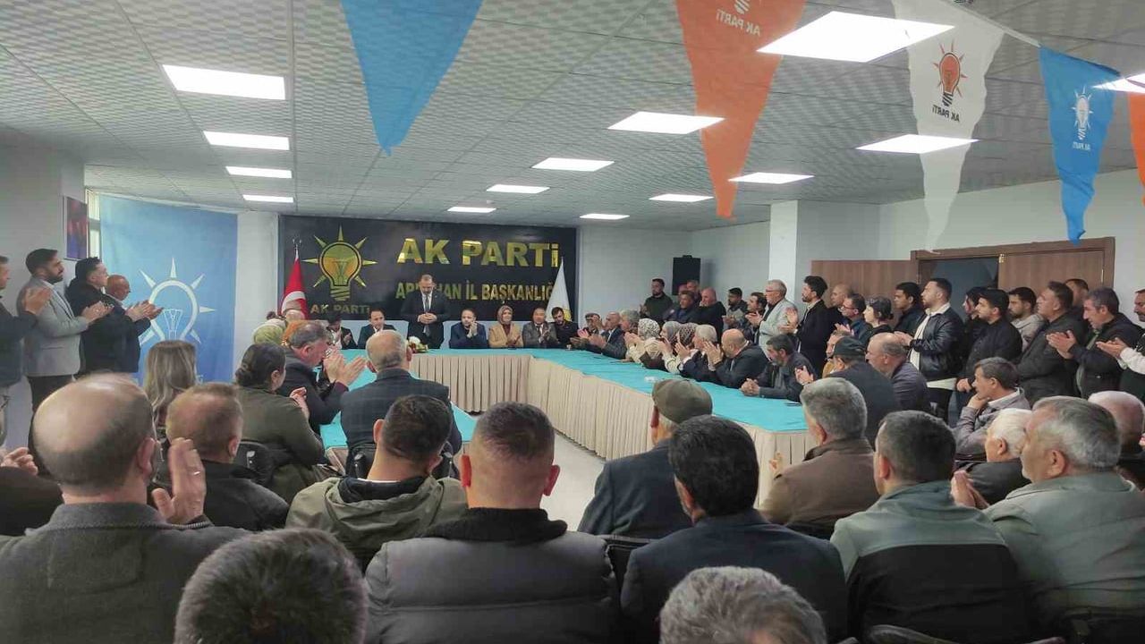 AK Parti Ardahan Teşkilatı Kurban Bayramı Bayramlaşma Programında Buluştu