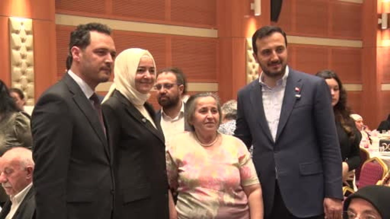 AK Parti İstanbul'dan Anneler Günü'nde 'Şehit Anneleriyle Vefa Buluşması'