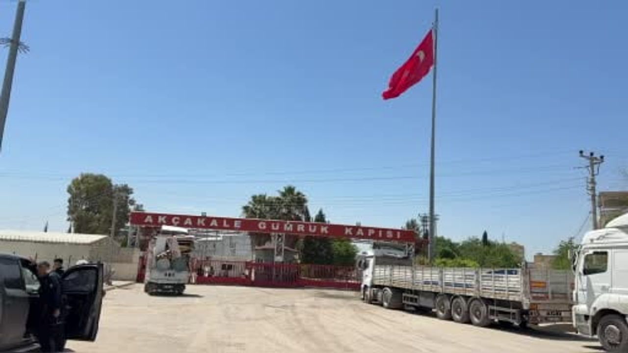 Akçakale Gümrük Kapısı 12 Yıl Sonra Pasaportlu Sivil Geçişlere Açıldı