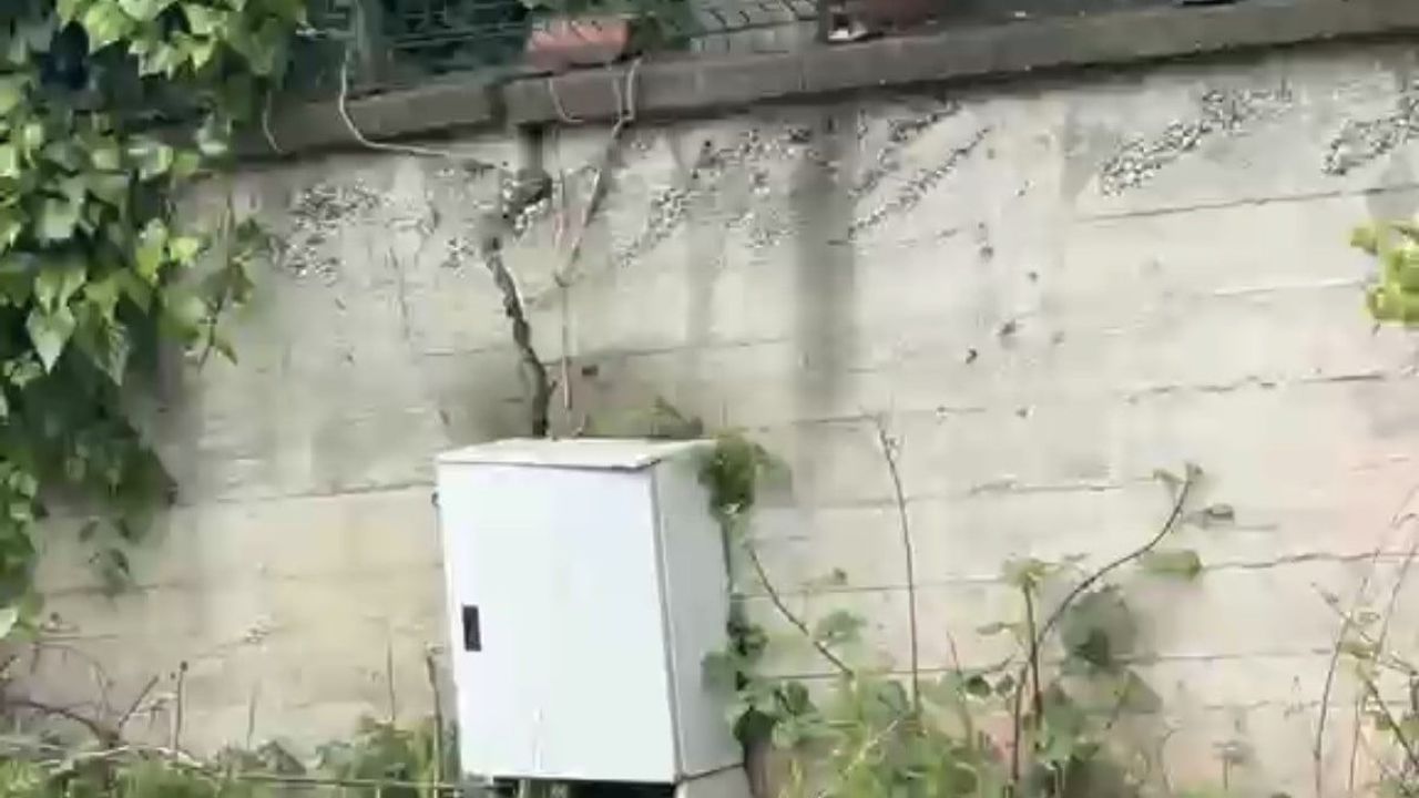 Akçakoca’da inşaat alanında toprak kayması: 6 katlı binanın bahçesinde çöküntü