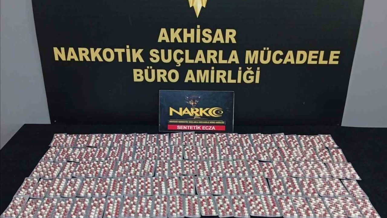 Akhisar'da 1.666 Sentetik Ecza Hap Ele Geçirildi, Şüpheli G.G. Gözaltında