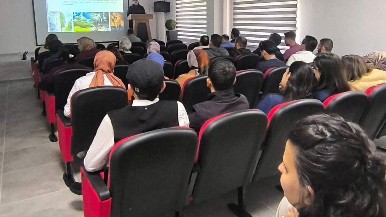 Aksaray Ağız ve Diş Sağlığı Merkezi'nde Personellere Atık ve Çevre Yönetimi Eğitimi