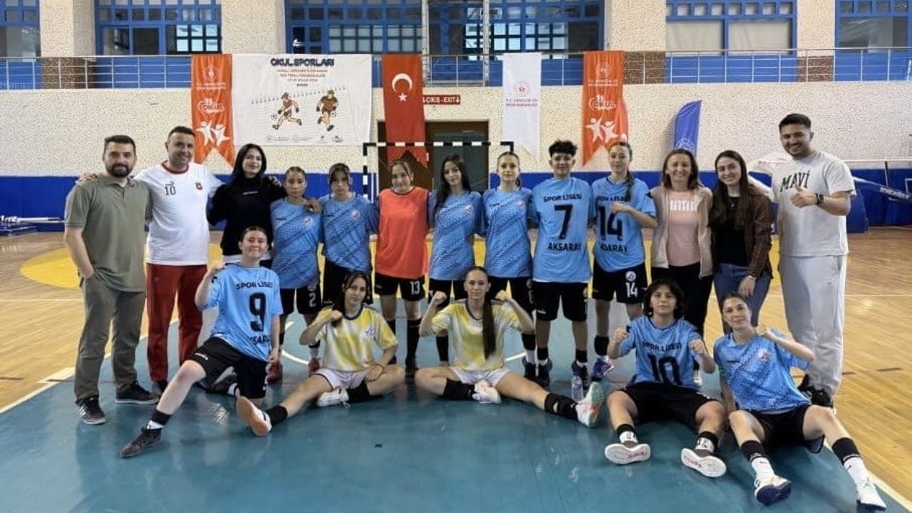 Aksaray Spor Lisesi Kız Futsal Takımı Türkiye 5.’si oldu