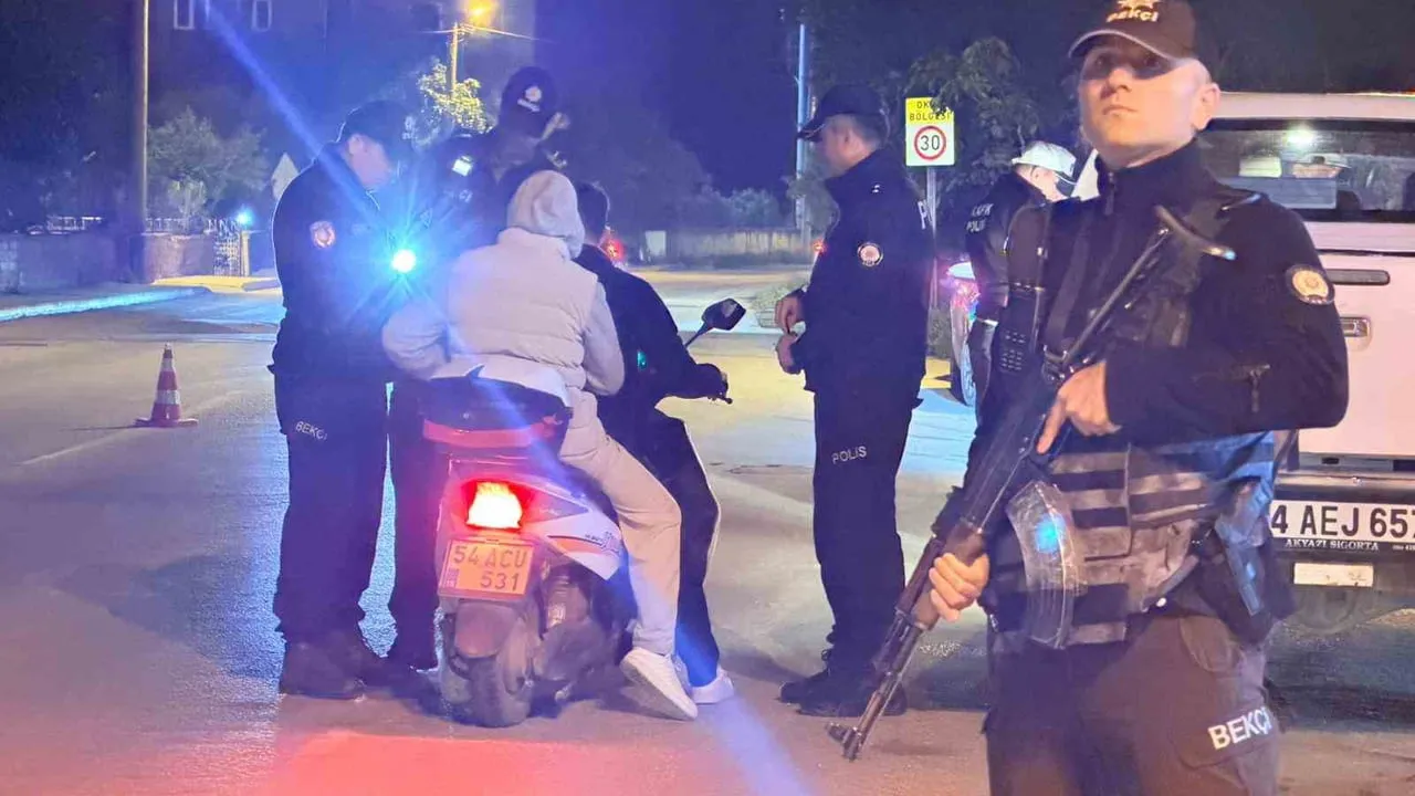 Akyazı'da polis ve bekçilerden Kurban Bayramı öncesi sıkı denetim