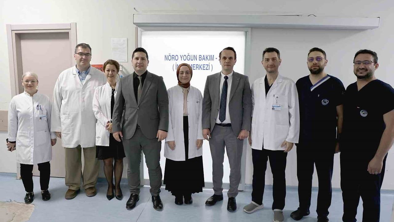 Akyazı Devlet Hastanesi'nde ilk kez uygulanan tPA tedavisi 73 yaşındaki hastayı kalıcı felç riskinden kurtardı