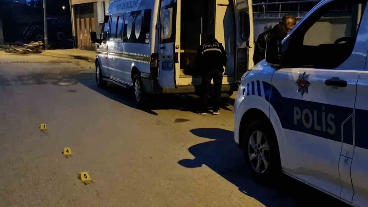Alaca'da tartışma bıçaklı saldırıya dönüştü: 23 yaşındaki genç yaralandı