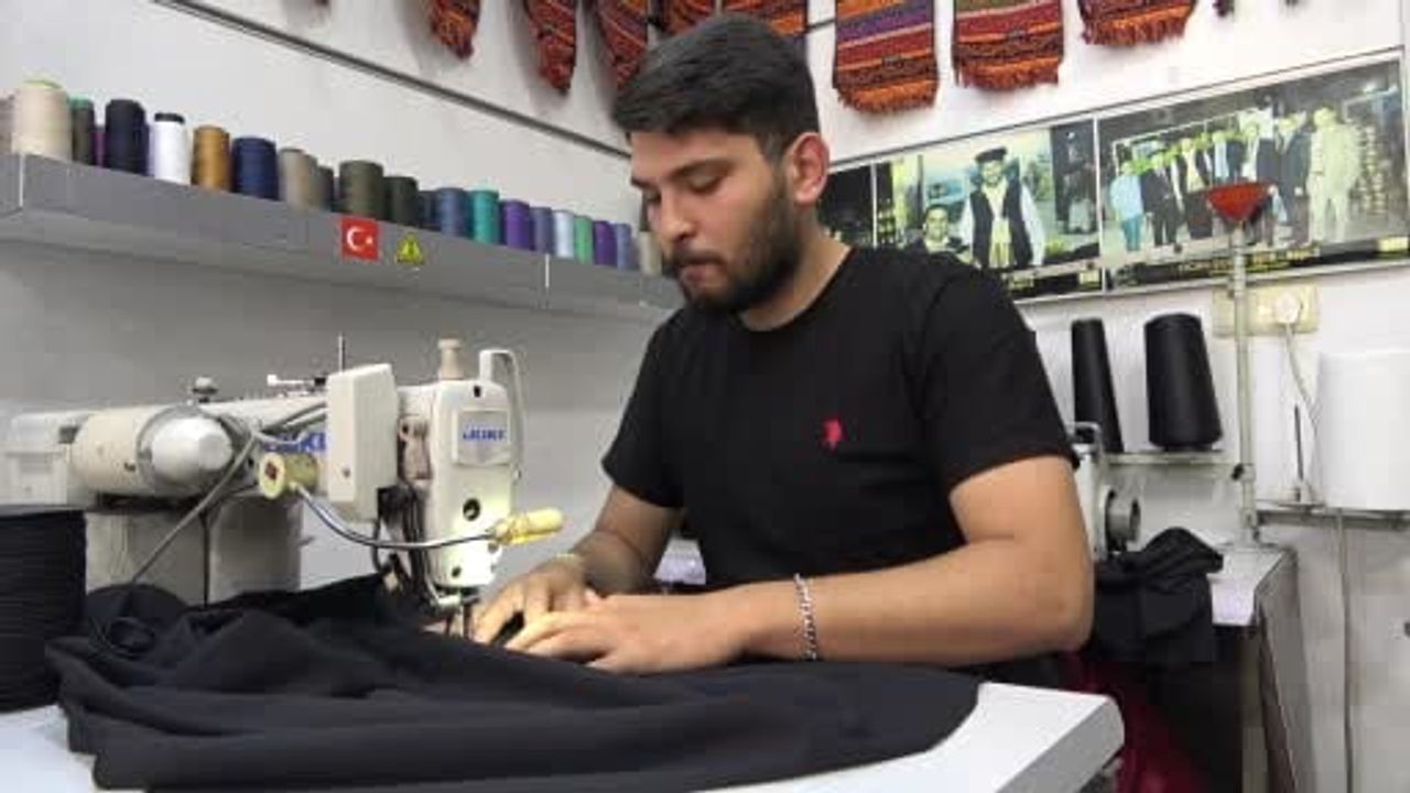 Alanya'da 30 m²'lik Atölyede 36 Yıldır Alanya Şalvarı Geleneğini Yaşatıyor