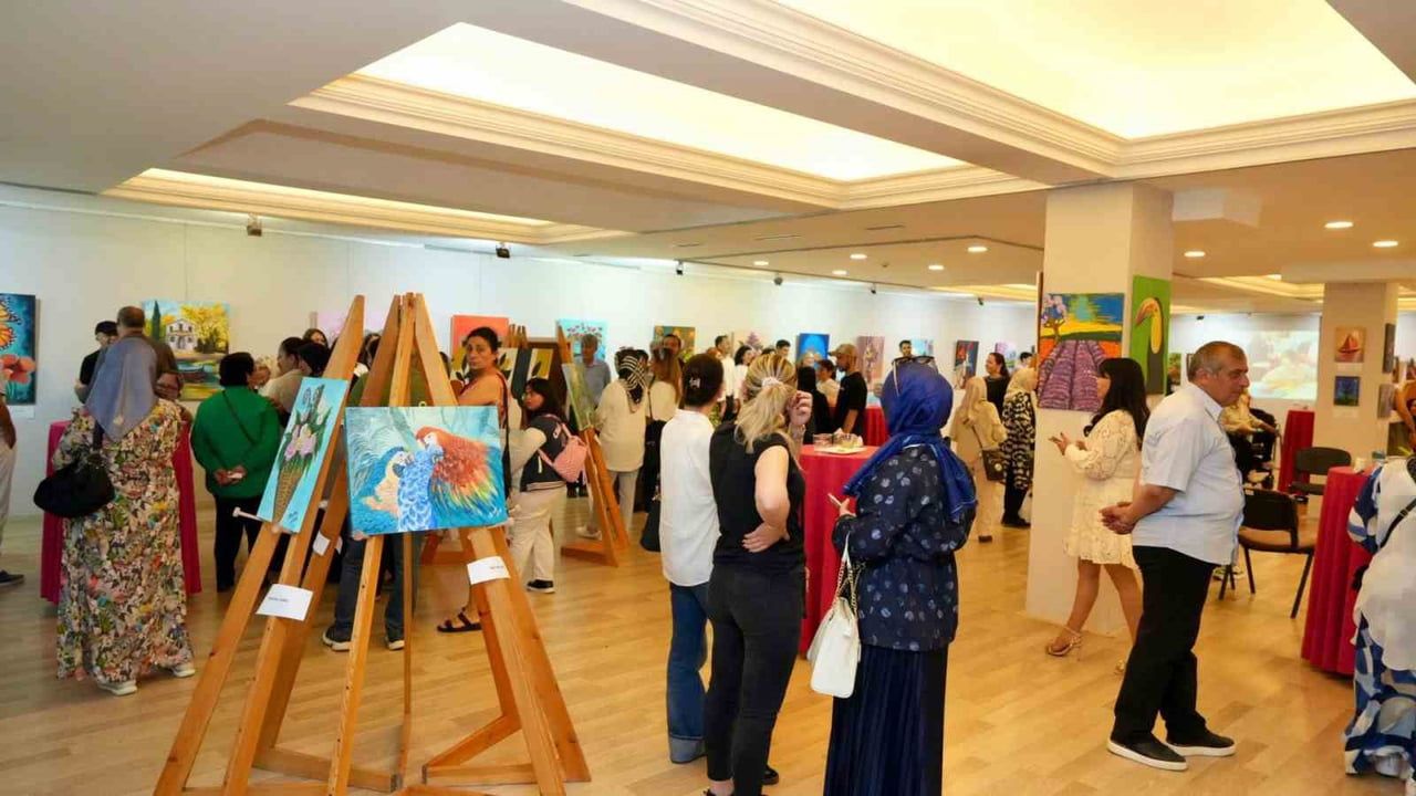 Alanya'da 'Hayalden Tuvale' sergisi: Engelliler Haftası'nda sanatla erişim vurgulandı