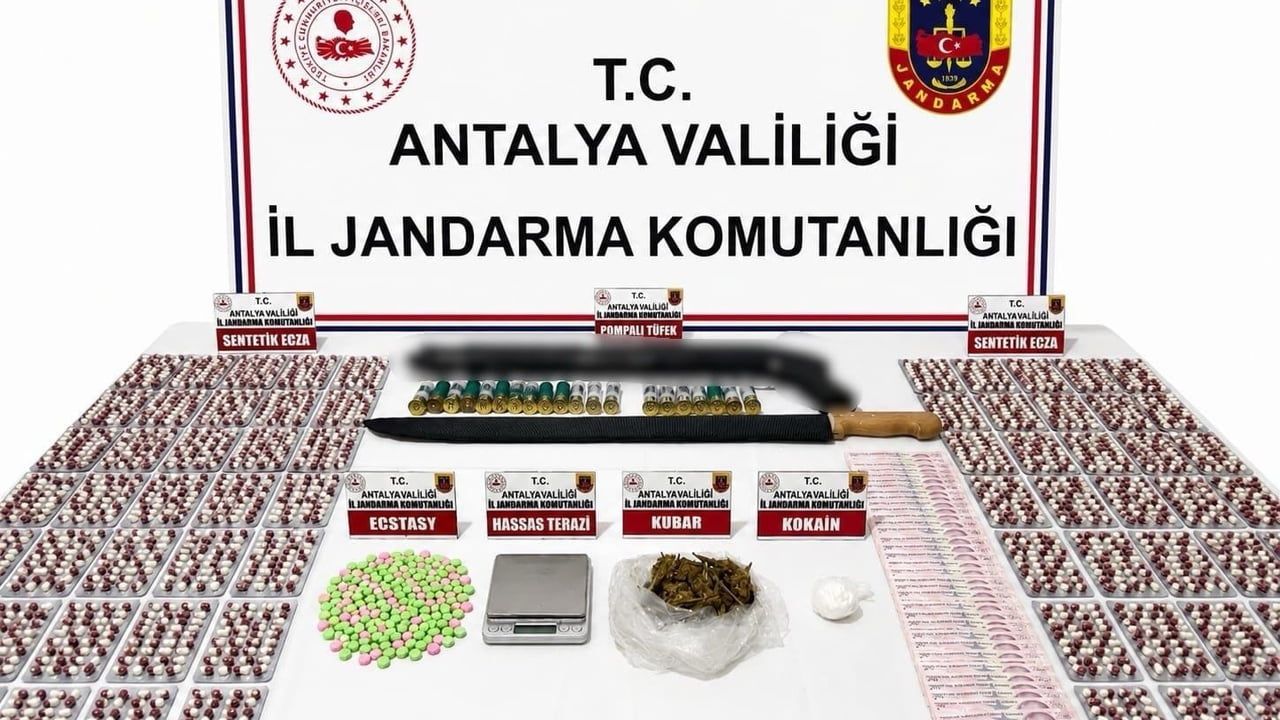 Alanya'da jandarmadan uyuşturucu operasyonu: 2 şüpheli hakkında adli işlem